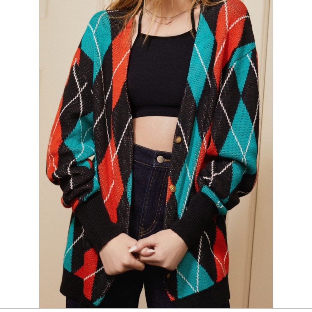 Urban Outfitters Sweater size medium NWOT